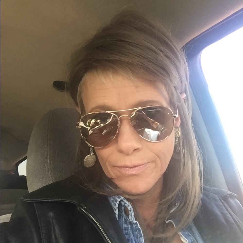 Meet your Posher, Sheri